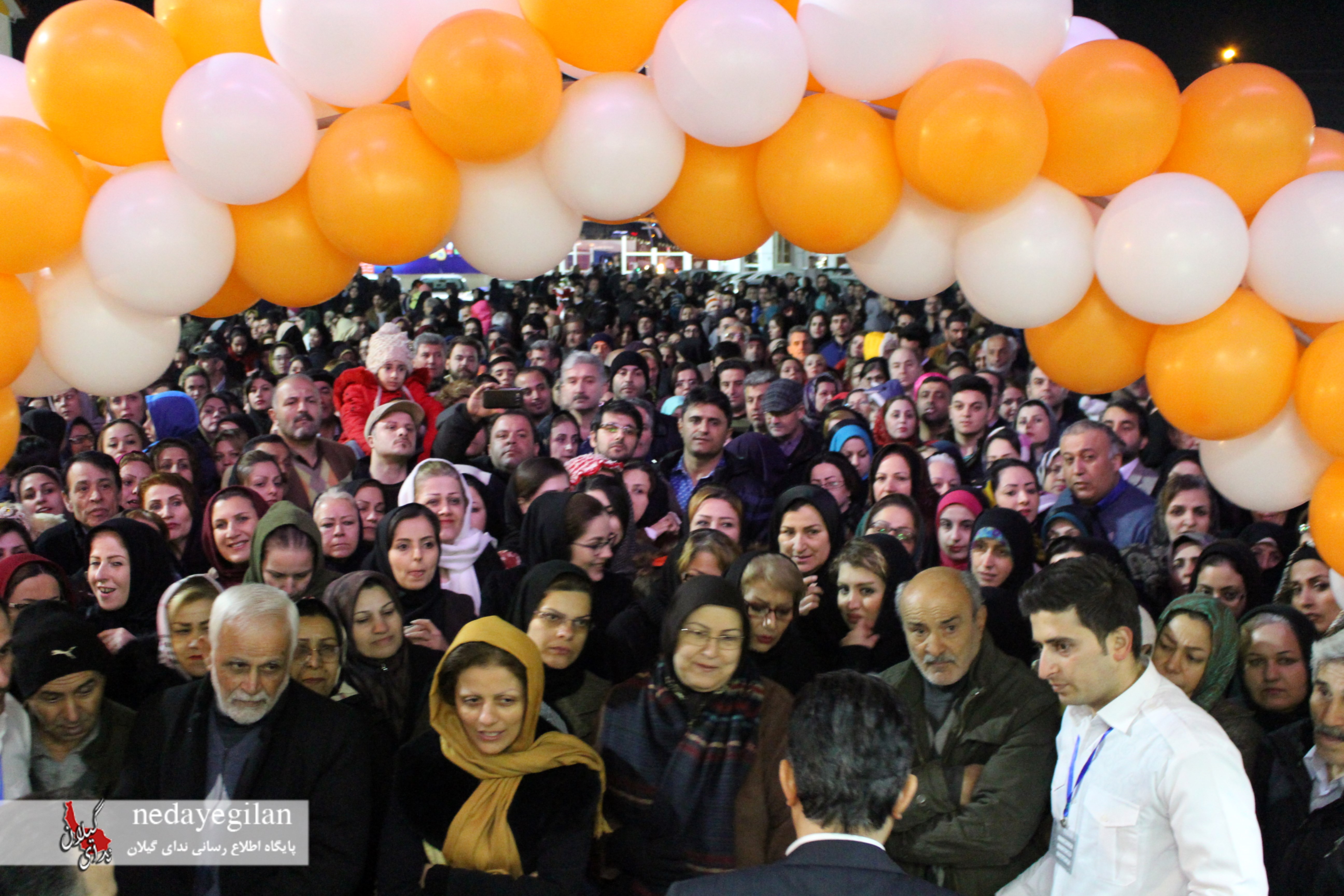 گزارش تصویری افتتاح مردمی بزرگ ترین هایپرشمال کشور (احمدی) در رشت