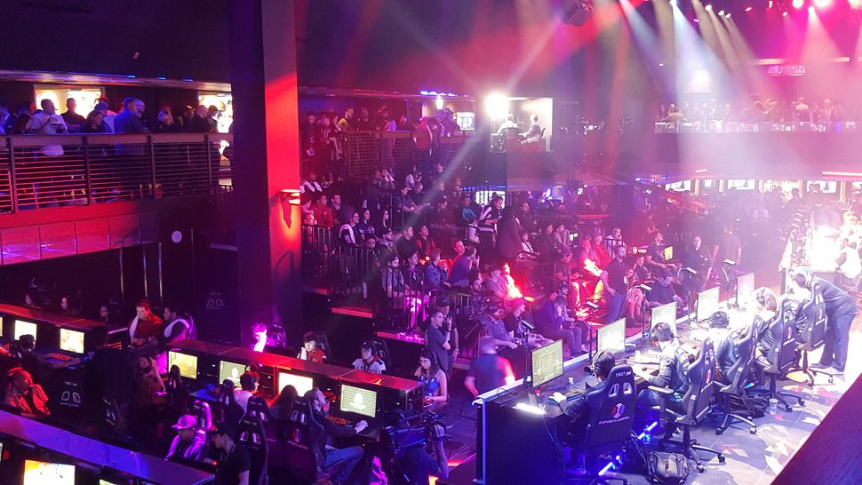 esports-arena-audience-mike-sorrentino-cnet