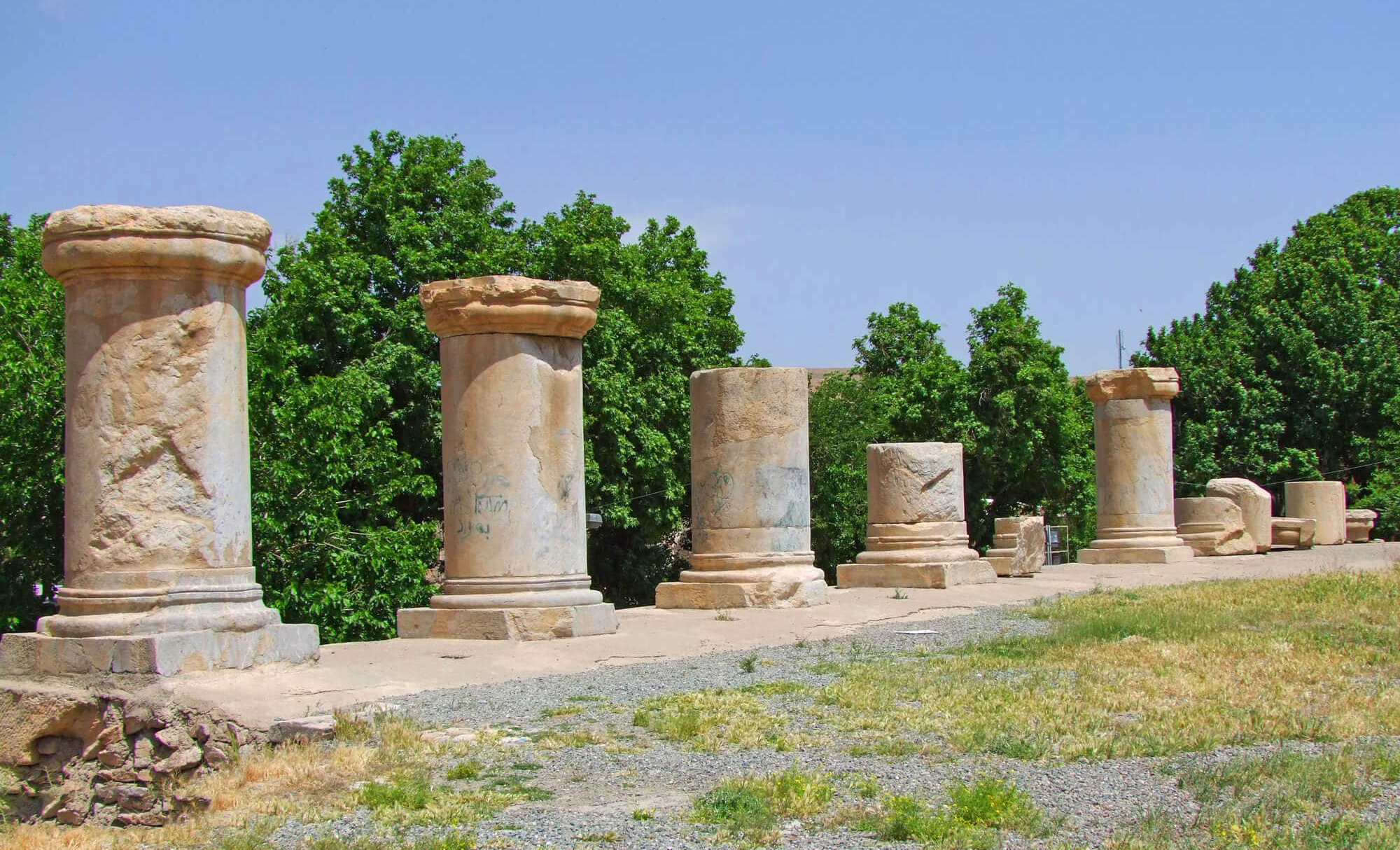 temple_anahita_kanghavar