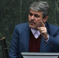 تاجگردون: آدمِ لاریجانی نیستم