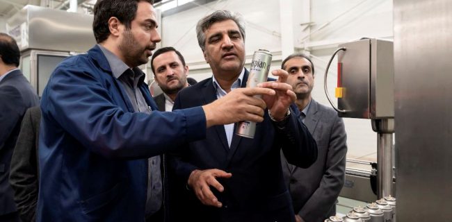 بازدید استاندار گیلان از کارخانه فومن شیمی و داروسازی کاسپین