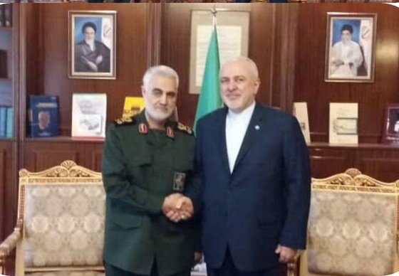 اقدام خبیثانه آمریکا در ترور سردار سلیمانی درخت مقاومت را تنومندتر خواهد کرد اقدام خبیثانه آمریکا در ترور سردار سلیمانی درخت مقاومت را تنومندتر خواهد کرد