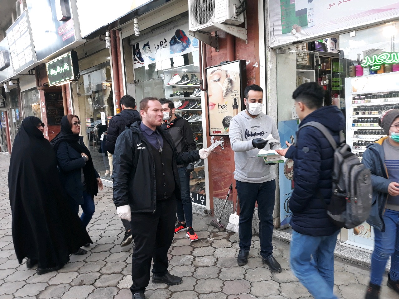 عدم برگزاری مراسم اعتکاف و توزیع ماسک رایگان در شهرستان فومن عدم برگزاری مراسم اعتکاف و توزیع ماسک رایگان در شهرستان فومن