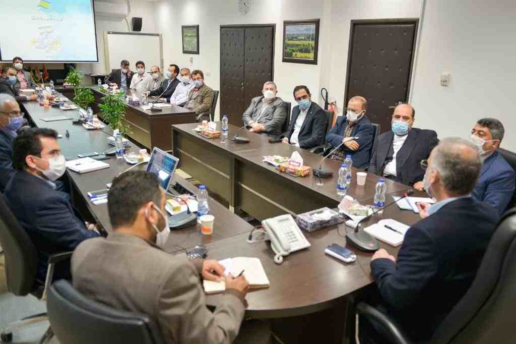 راهبرد ما ارتقاء قدرت و اعتبار بین المللی ایران از طریق افزایش تولیدات صادرات محور است راهبرد ما ارتقاء قدرت و اعتبار بین المللی ایران از طریق افزایش تولیدات صادرات محور است