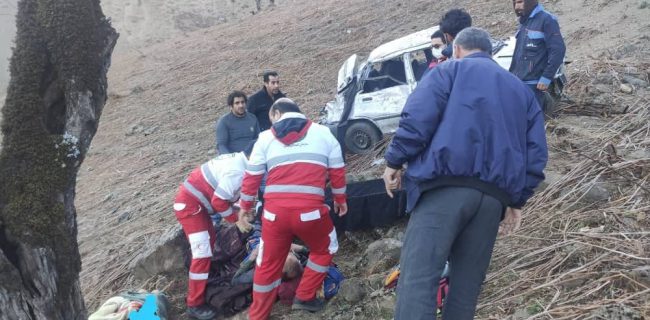 سقوط پراید به دره در محور اسالم به خلخال ۵ مصدوم بر جای گذاشت