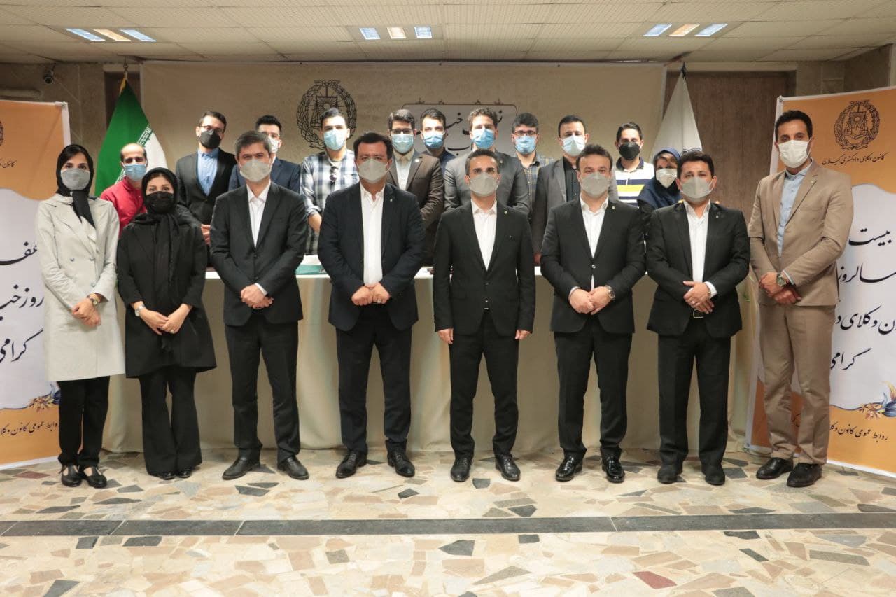 استقلال وکیل، لازمه دادرسی عادلانه و از پایه های حاکمیت قانون است/بیش از ۹۰ درصد مردم به وکیل مراجعه نمیکنند استقلال وکیل، لازمه دادرسی عادلانه و از پایه های حاکمیت قانون است/بیش از ۹۰ درصد مردم به وکیل مراجعه نمیکنند
