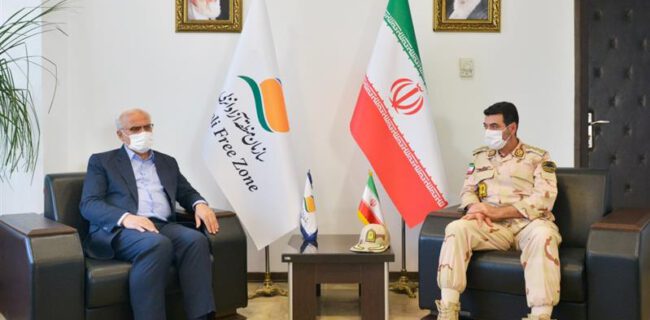 دیدار فرمانده دریابانی بندر انزلی با مدیرعامل سازمان منطقه آزاد انزلی