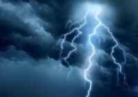 جان باختن مرد ۵۷ ساله شفتی بر اثر برخورد صاعقه