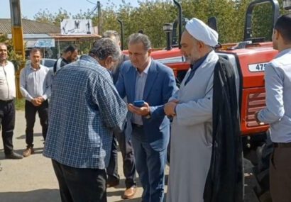 اعطای ۴ دستگاه تراکتور به مددجویان کمیته امدادامام صومعه سرا