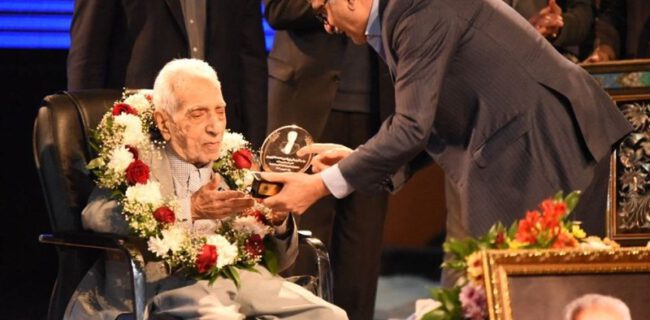 ‌تجلیل از یک عمر خدمات علمی و انسانی پرفسور پیروز در رشت