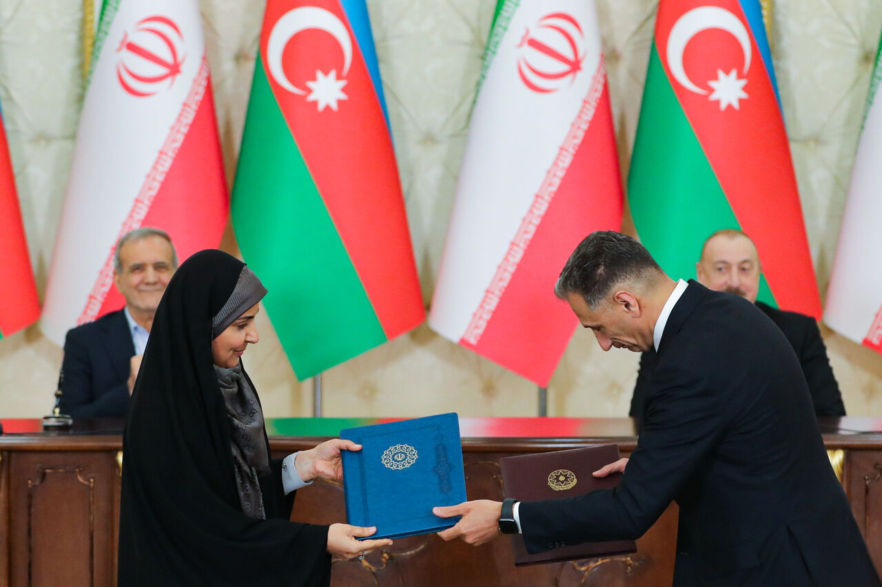 ایران و جمهوری آذربایجان هفت تفاهم نامه مشترک امضا کردند