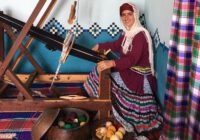 افتتاح کارگاه زنده بافی چادرشب در روستای قاسم آباد چابکسر