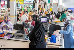 زندگی در تهران جریان دارد