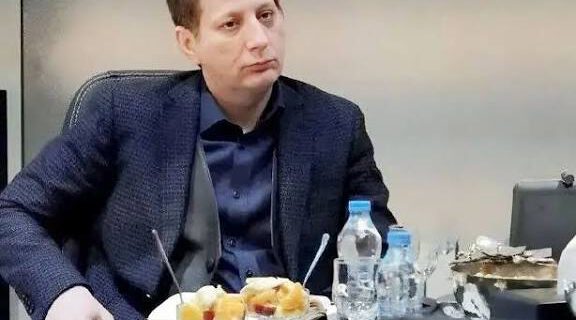 فرزین» حکم تخلیه «زنجانی» را صادر می کند؟/ سرنوشت مبهم برج معروف تهران پس از انحلال بانک آینده فرزین» حکم تخلیه «زنجانی» را صادر می کند؟/ سرنوشت مبهم برج معروف تهران پس از انحلال بانک آینده