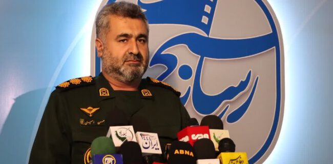 پایگاه‌ های بسیج حلقه اتصال خدمت‌ رسانی و امنیت به مردم هستند