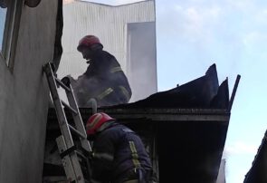 مهار آتش سوزی یکباب خانه ویلایی در بلوار حبیب زاده رشت