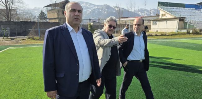 زمین ورزشی شهدای لنگرود بدون تجهیز کامل قابلیت بهره‌برداری ندارد