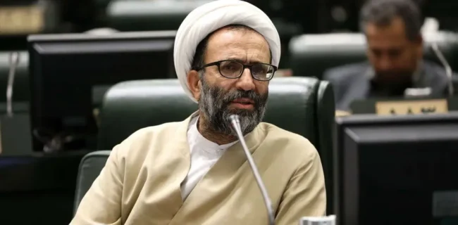 تصمیمات مربوط به اتصال اینترنت فقط با امضای رئیس‌جمهور انجام می‌شود؛ تشکیل ستادها نمایشی است