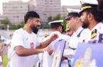 تجلیل از جانبازان ناو دنا پیش از بازی تیم ملی