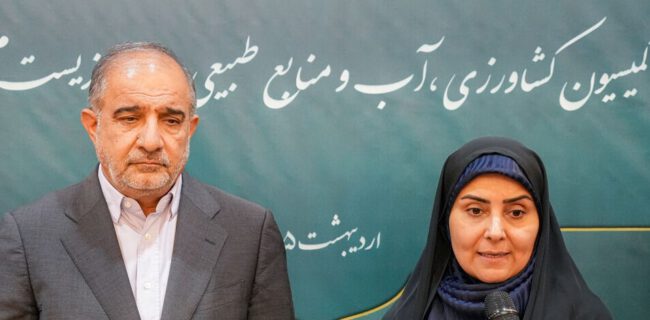 تاکید وزیر راه بر تقویت همکاریها برای حمل کالای اساسی