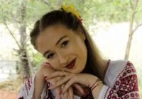مرگ ناگهانی خواننده ۱۷ ساله بر اثر سکته مغزی لحظاتی پیش از اجرا