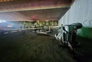 سقوط خودرو از روی پل در تهرانپارس؛ زن و مرد جوان جان باختند